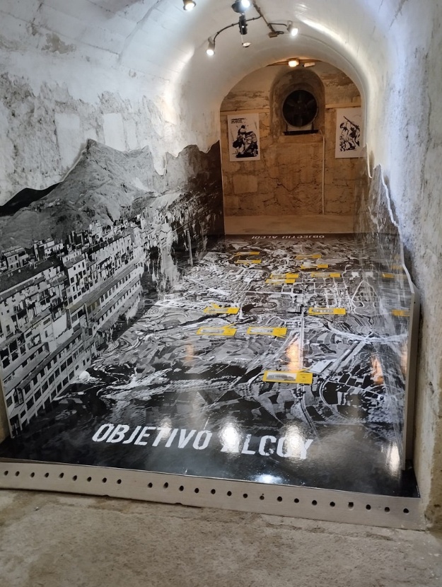 Interior del Refugi de Cervantes