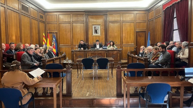 Corporació en el ple municipal durant l'aprovació del PAI