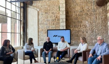 Àlex Cerradelo, Lucía Pascual, Diana Ortiz, Pau Bernabéu, Bea Domenech i Pepe Valiente en Rodes durant la presentació