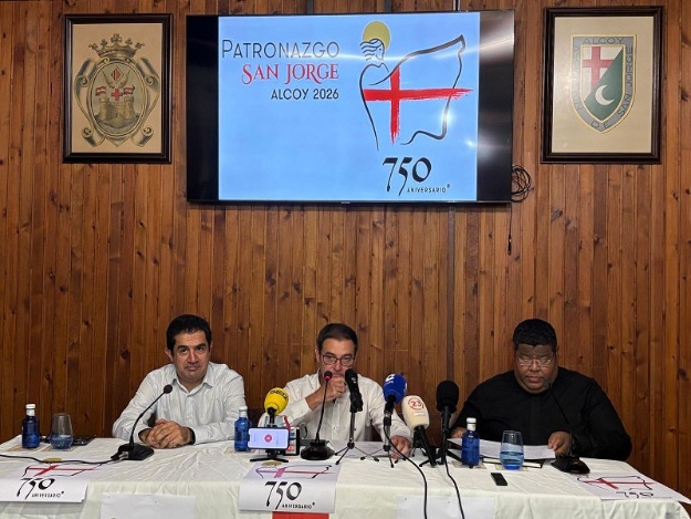 Toni Francés, Francisco García y  Jesús Fuentes en rueda de prensa