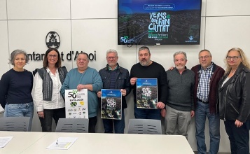 Regidora i tècnica de participació al costat del grup motor que organitza el 50 aniversari de les entitats veïnals d'Alcoi