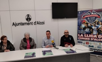Alberto Belda i representants de Coratge i de Santa Ana en roda de premsa