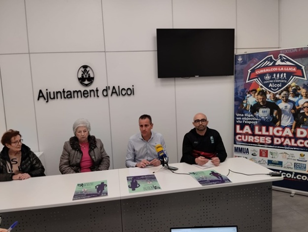 Alberto Belda i representants de Coratge i de Santa Ana en roda de premsa