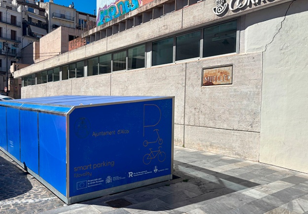Aparcabicis ubicat a Correus