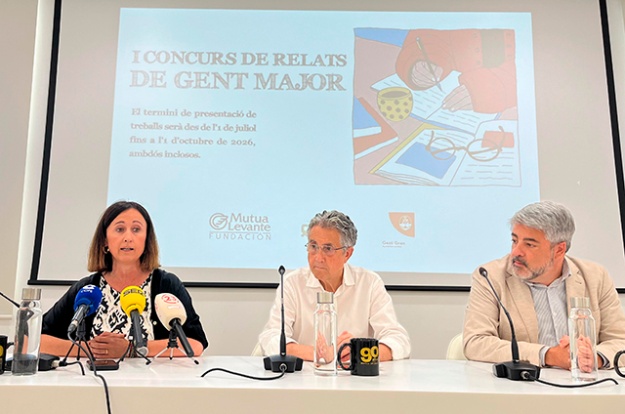Aroa Mira, Pepe Jordá i Pablo de Gracia en roda de premsa