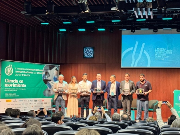 Autoritats en l'escenari en l'acte  inaugural de la Jornada