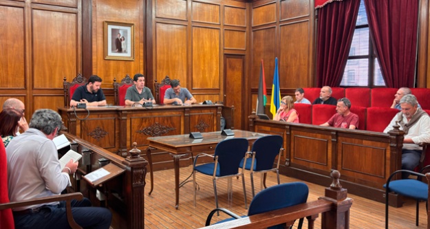 Membres del CES al saló de Plenaris