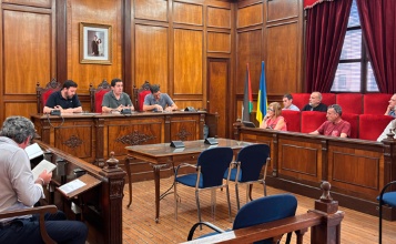 Membres del CES al saló de Plenaris
