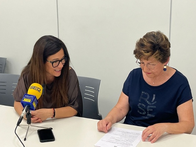 La concejal Lorena Zamorano con Mª José Lorenzo de la Asociación Modernista en rueda de prensa