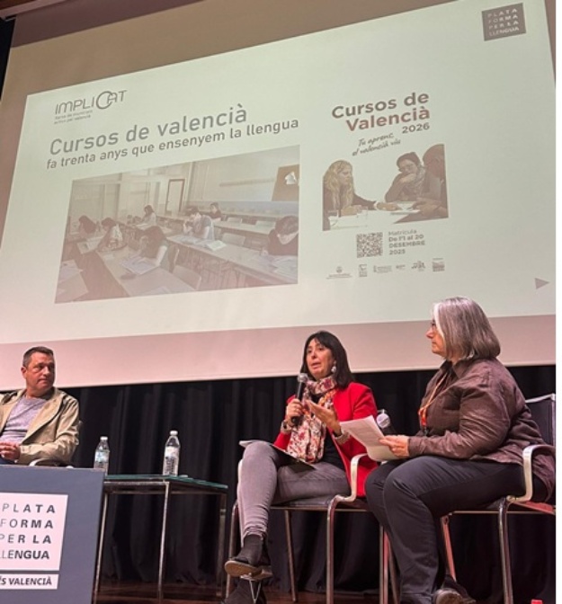 La regidora Teresa Sanjuán durant la seua intervenció en la reunió de treball
