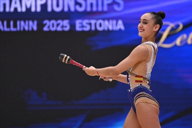 Daniela Picó en una competición de gimnasia rítmica
