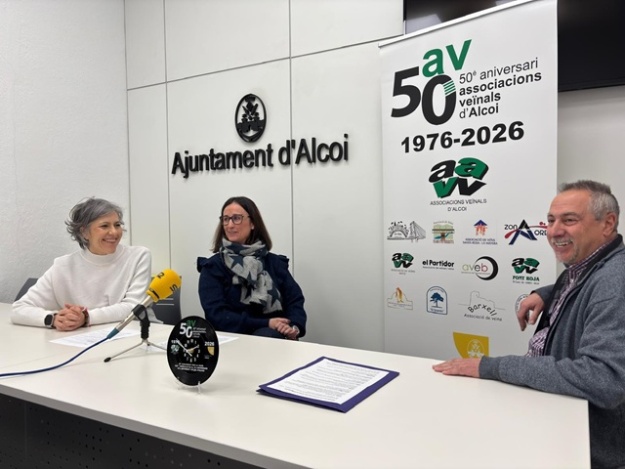 Elia Llinares, Aroa Mira i Juan Moncho en roda de premsa