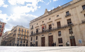 Façana de l'Ajuntament d'Alcoi
