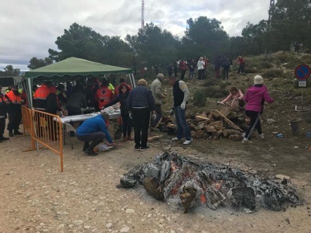 Foguera en la Romeria de Sant Antoni per rostir l'esmorzar