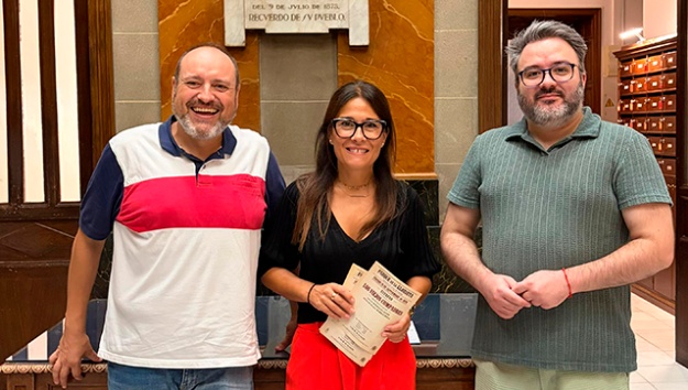 Javier Pérez, Lorena Zamorano i Raúl Roldán a l'Ajuntament d'Alcoi