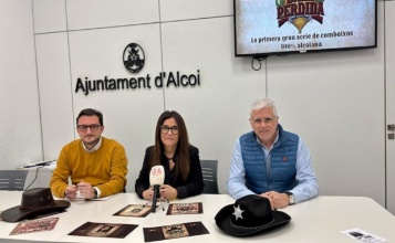 Jordi Linares, Lorena Zamorano i Roberto Pérez en roda de premsa