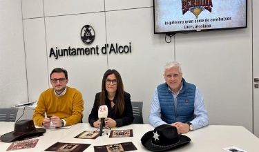 Jordi Linares, Lorena Zamorano i Roberto Pérez en roda de premsa