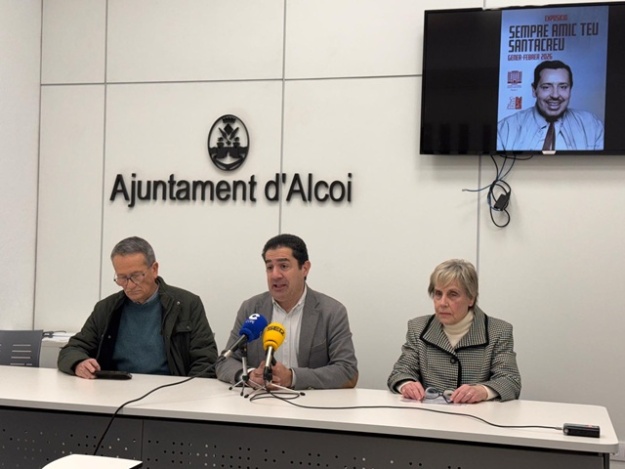 Josep Maria Segura, Toni Francés i Encarna Santacreu en roda de premsa