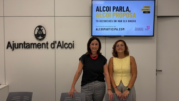 Aroa Mira y Eva Pérez en rueda de prensa