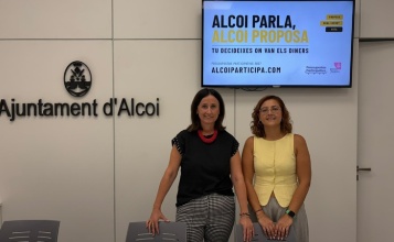Aroa Mira i Eva Pérez en roda de premsa
