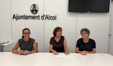 Lorena Zamorano, Belén Jordá i Clara Aura en roda de premsa