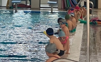 Xiquets i Xiquetes en la piscina en l'edició de l'any passat