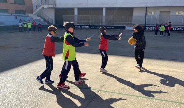 xiquets i xiquets en le Escoles Poliesportives d’Iniciació