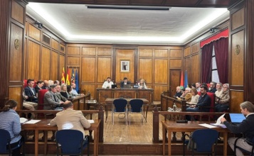 Ple municipal reunit en el Saló de Plens