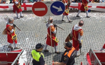 Protecció Civil i Policia Local controlen un pas en Festes
