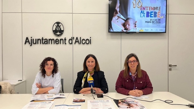 Concejal Aroa Mira y tecnicos del departamento en rueda de prensa