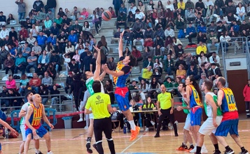 Salt inicial en la final de bàsquet de 2025 que va enfrontar a les filaes Cordón i Maseros