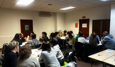 Plantilla del Servei d'Ajuda a domicili reunida durant una sessió de treball