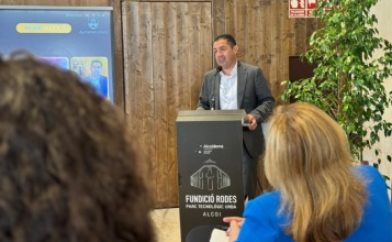 Toni Francés durant la seua intervenció en l'acte de cloenda