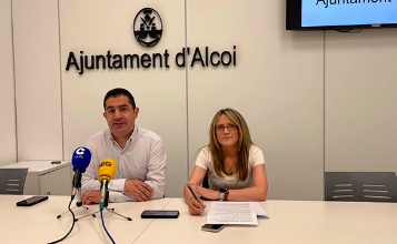 Toni Francés i Vanessa Moltó a la roda de premsa