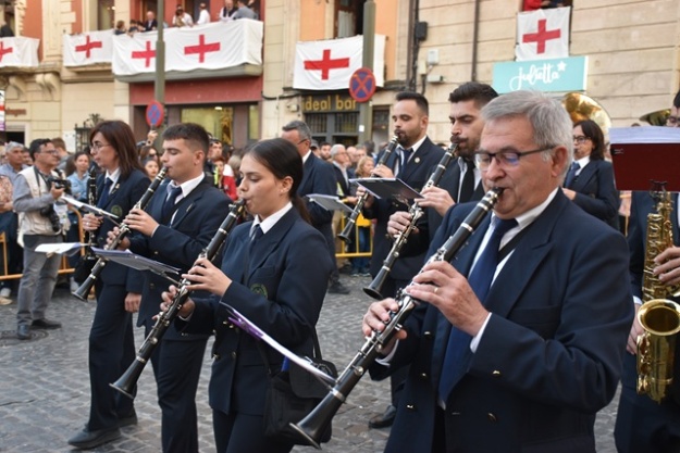 Una banda en la desfilada de músics