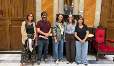 Regidora Aroa mira amb representants d'entitats de Salut Mental