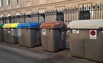 Illa de contenidors en Alcoi