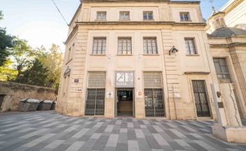 Façana de l'edifici Àgora