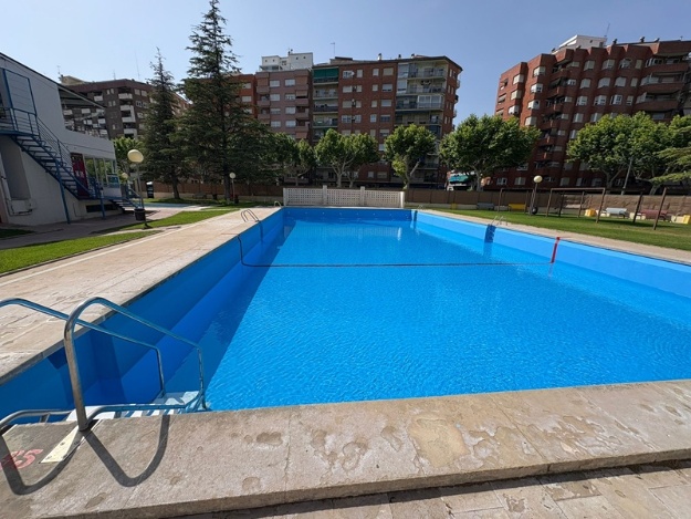 Piscina municipal de Caramanchel Juan Agudo Garat