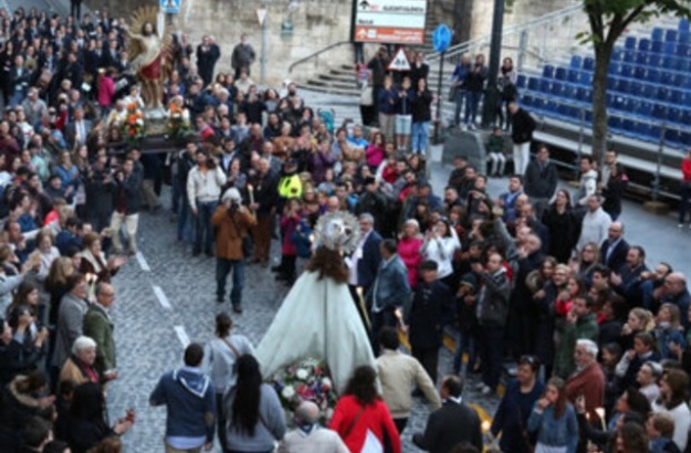 Processó dels Xiulitets vista des d'un balcó