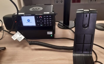 Nou terminal de ràdio TETRA de la policia local